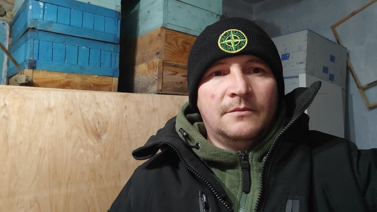 Сильні морози. Чи витримають середні та слабкі бджолосімї. Весна наближається.