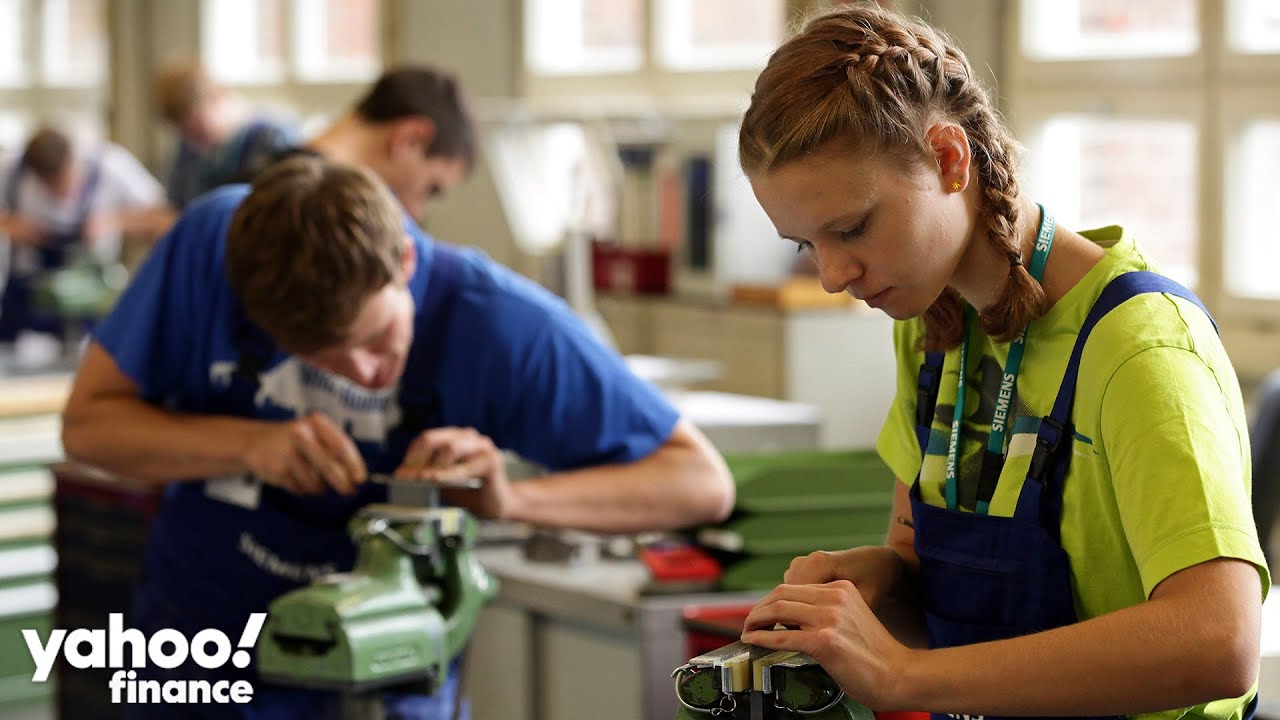 July jobs report shows women outpacing men by a wide margin