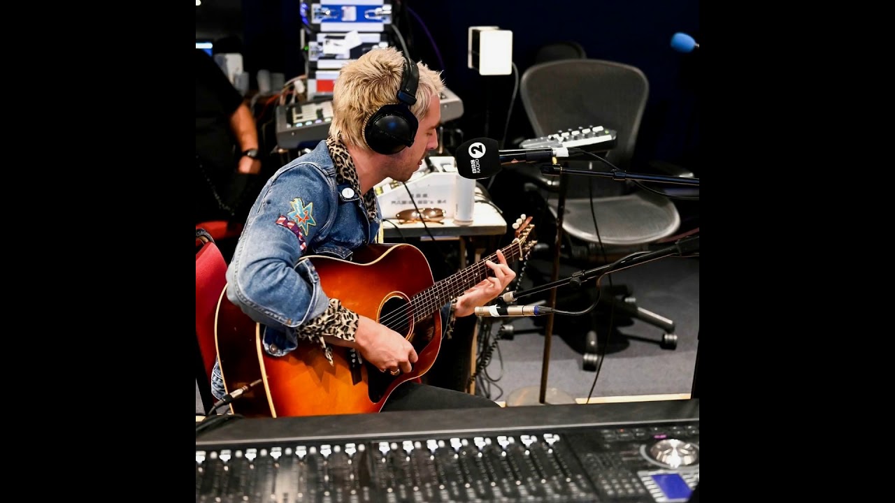 Miles Kane - Girl (The Beatles cover) (2019.09.26 @ BBC Radio 2 Session)