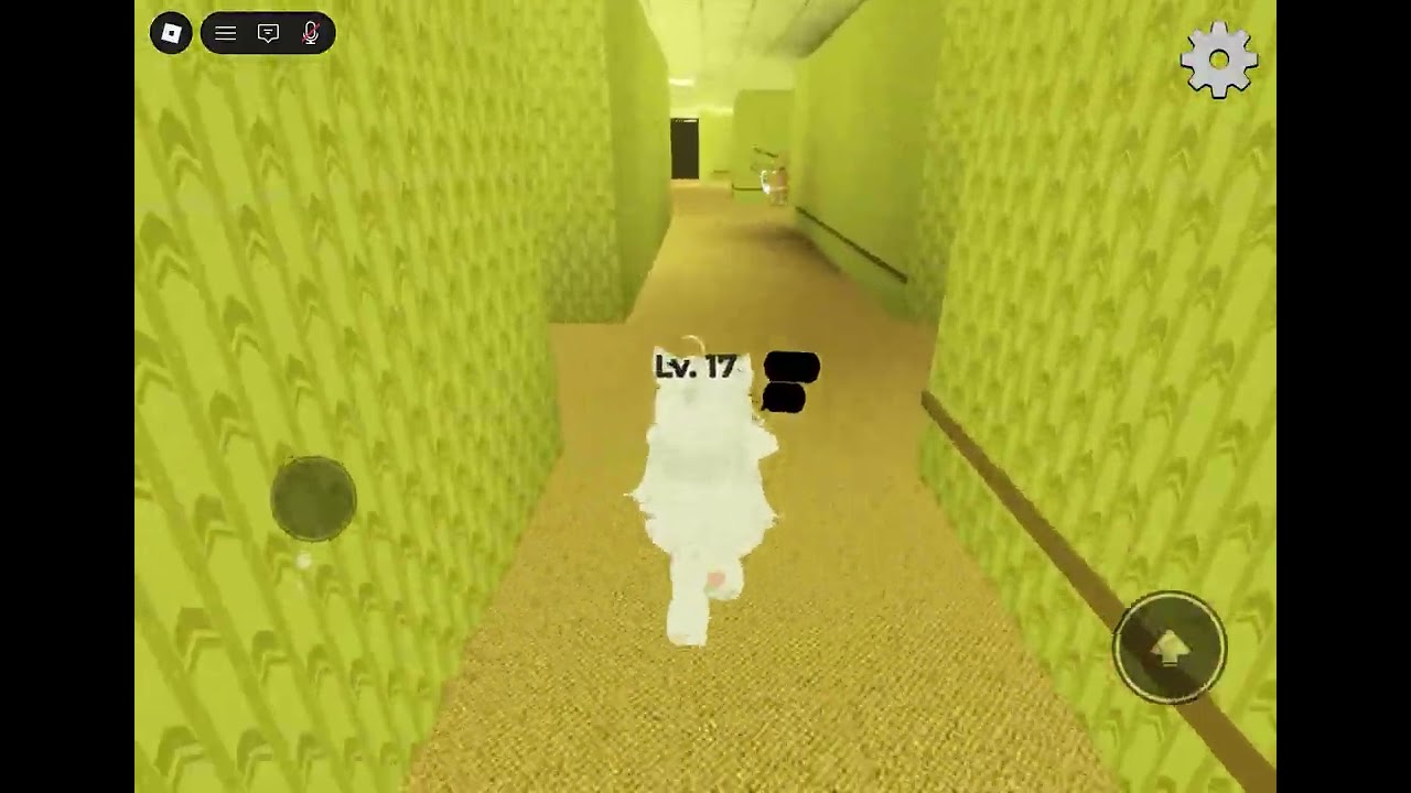 playing Roblox ^-^