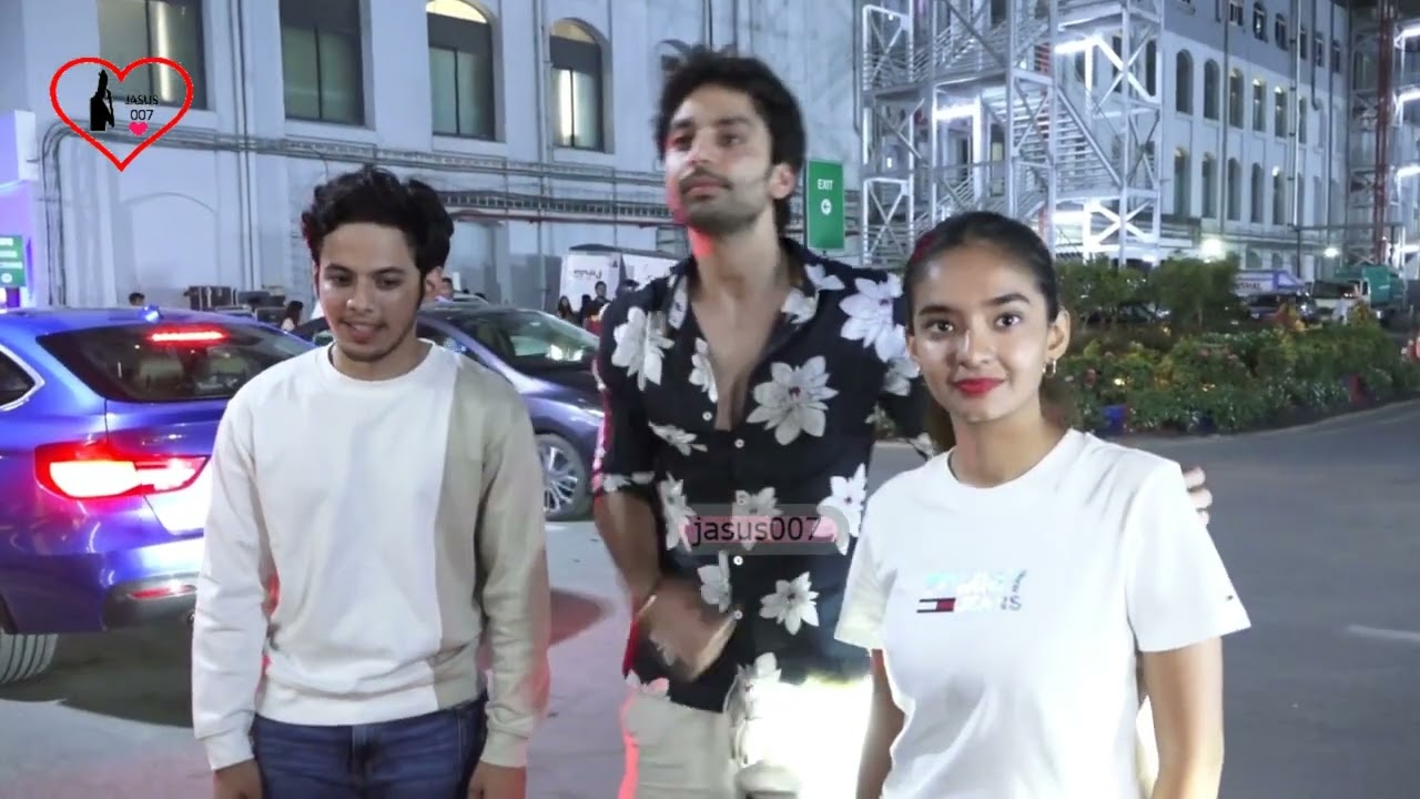 ANUSHKA SEN,HIMANSH KOHLI, & DARSHIL SAFARY  SPOTTED AT STARBUCKS COFFEE WORLI
