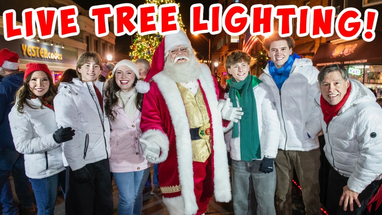 FAMILY SINGS LIVE AT CHRISTMAS TREE LIGHTING🎄💖