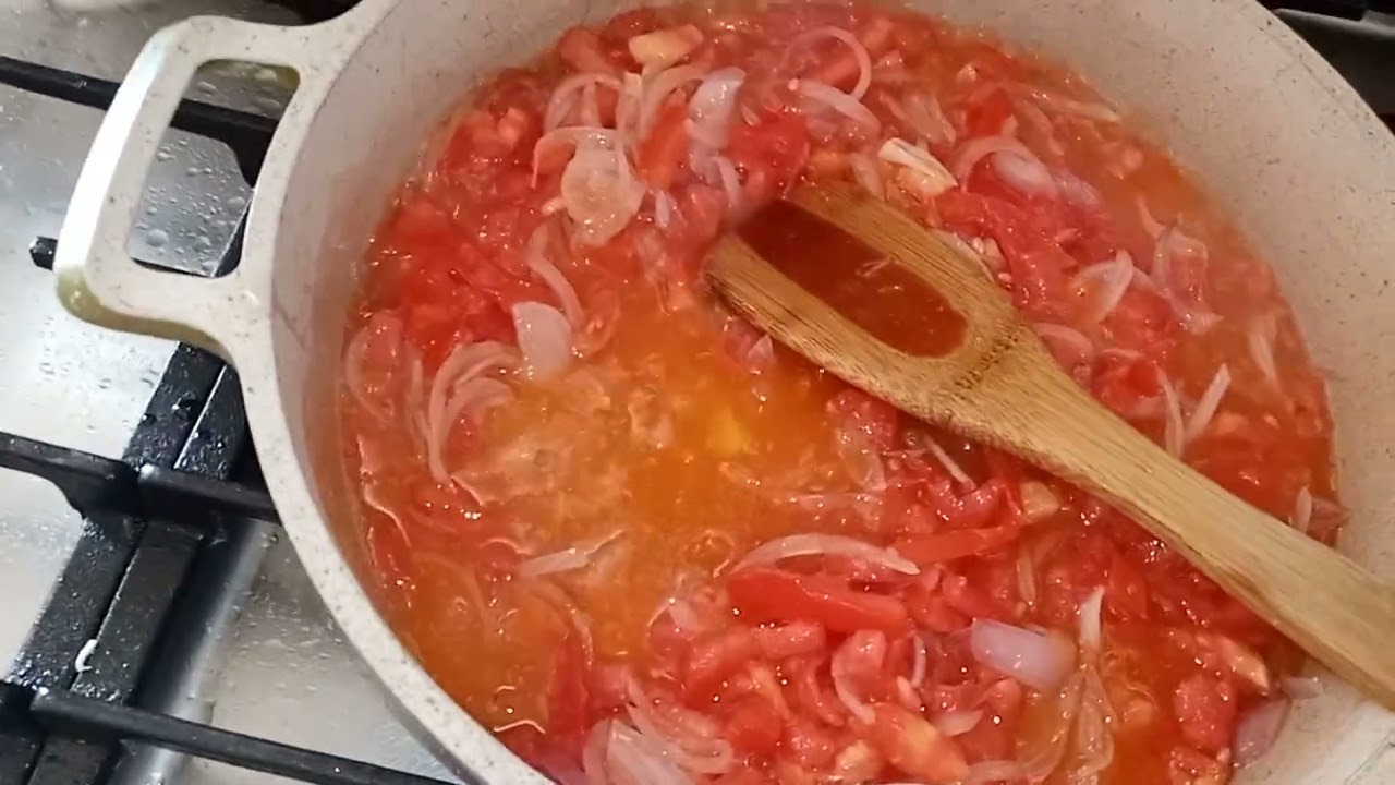 HOW TO COOK GREEN VEGETABLES CAMEROON STYLE.