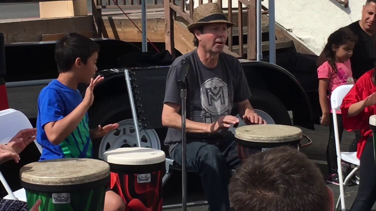 Kids Drum Circle - MusicMotive.com