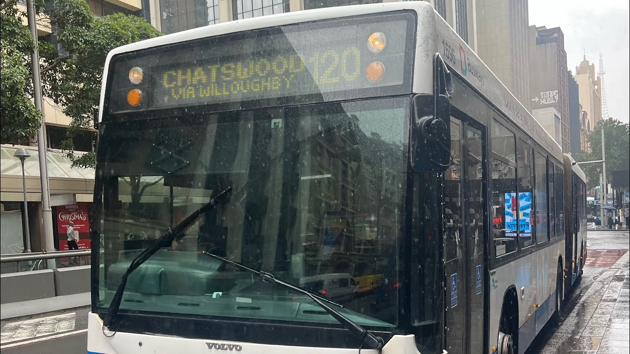Busways Willoughby m/o 1696 Volvo B12BLEA Euro 3 Custom Coaches CB60 National Toast Day Bendy Bus.