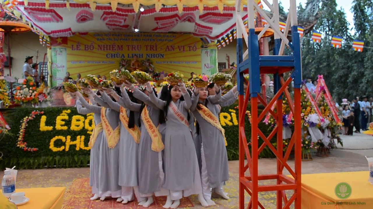 MÚA DÂNG HOA GĐPT LINH NHƠN