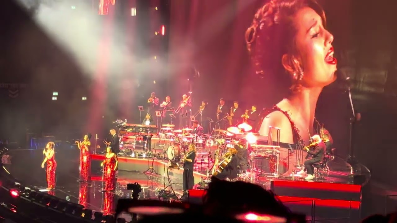 Raye - Suzanne (live) Co-Op Live Manchester 18/02/2026