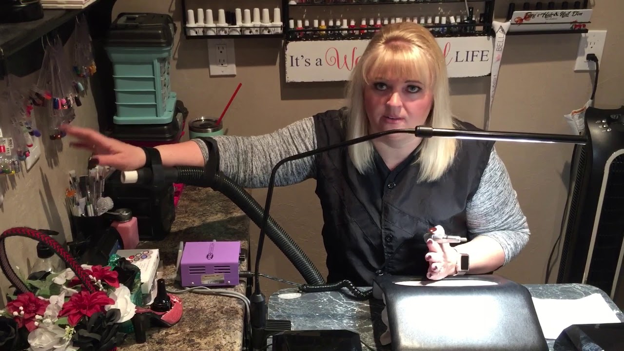 Nail tech dust extractor with shop vac