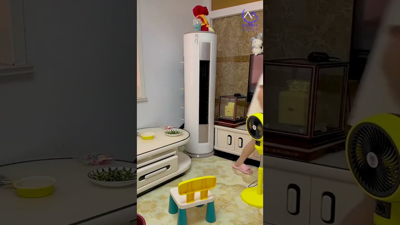Amazing strong Women Carry Her kids and cleaning full house​ Happy family