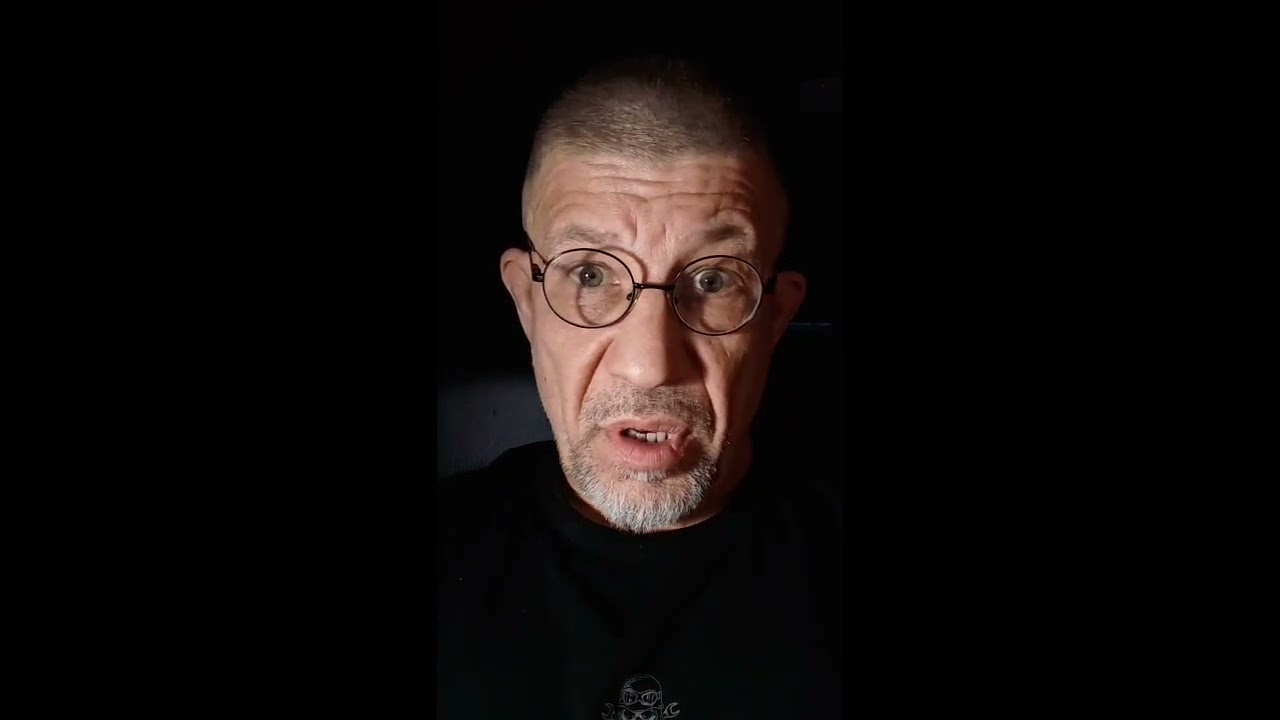 Изменится ли ваше мнение о мужчине если вы узнаете что какая-то женщина ему отказала?