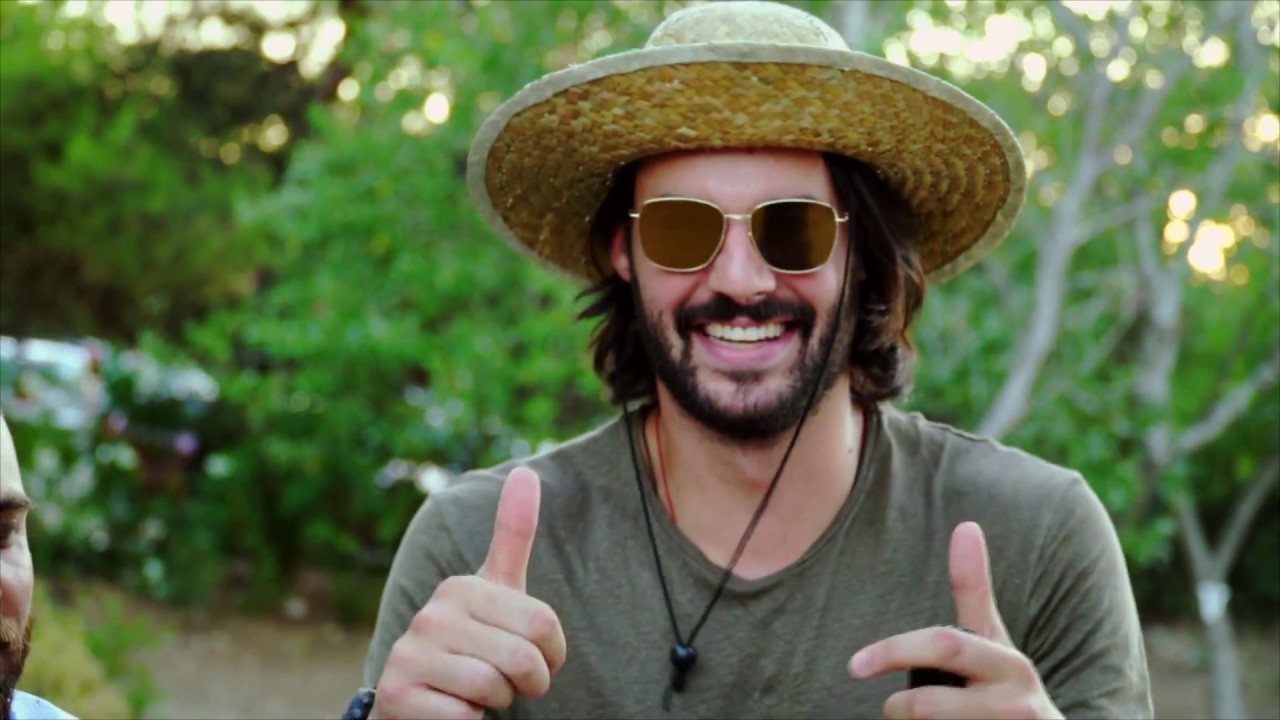 Fanis & Chrysoula Galazia akti