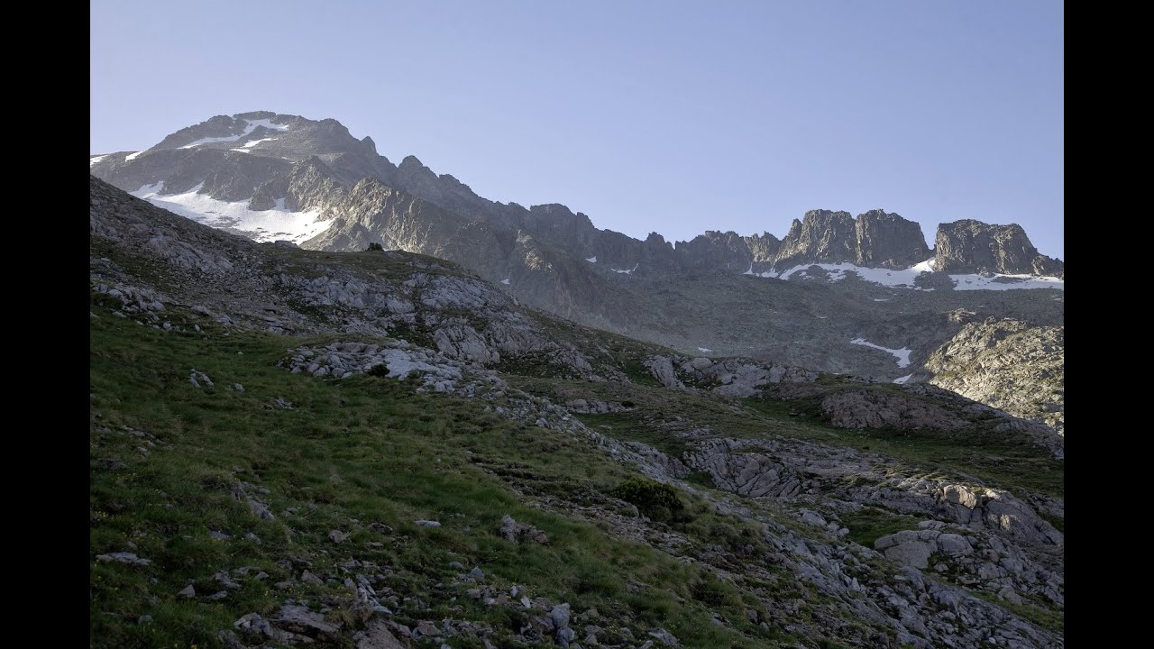 Cresta del Pico de Alba (3.112 m) o de los Quince Gendarmes