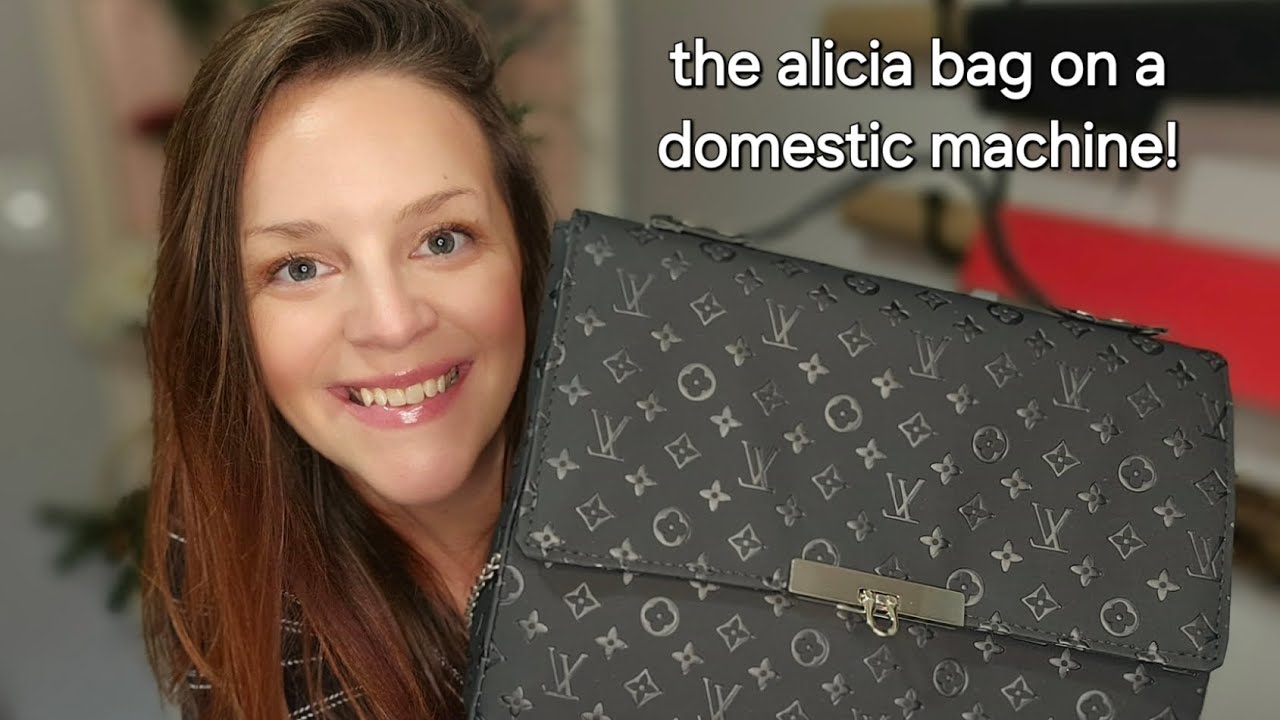 The Alicia Bag by Khembuzz Designs! Sew a structured bag on a domestic machine