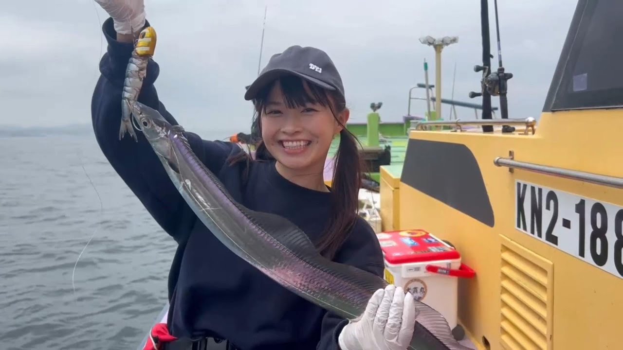 百川晴香がアイドルラスト釣行でタチウオ釣り