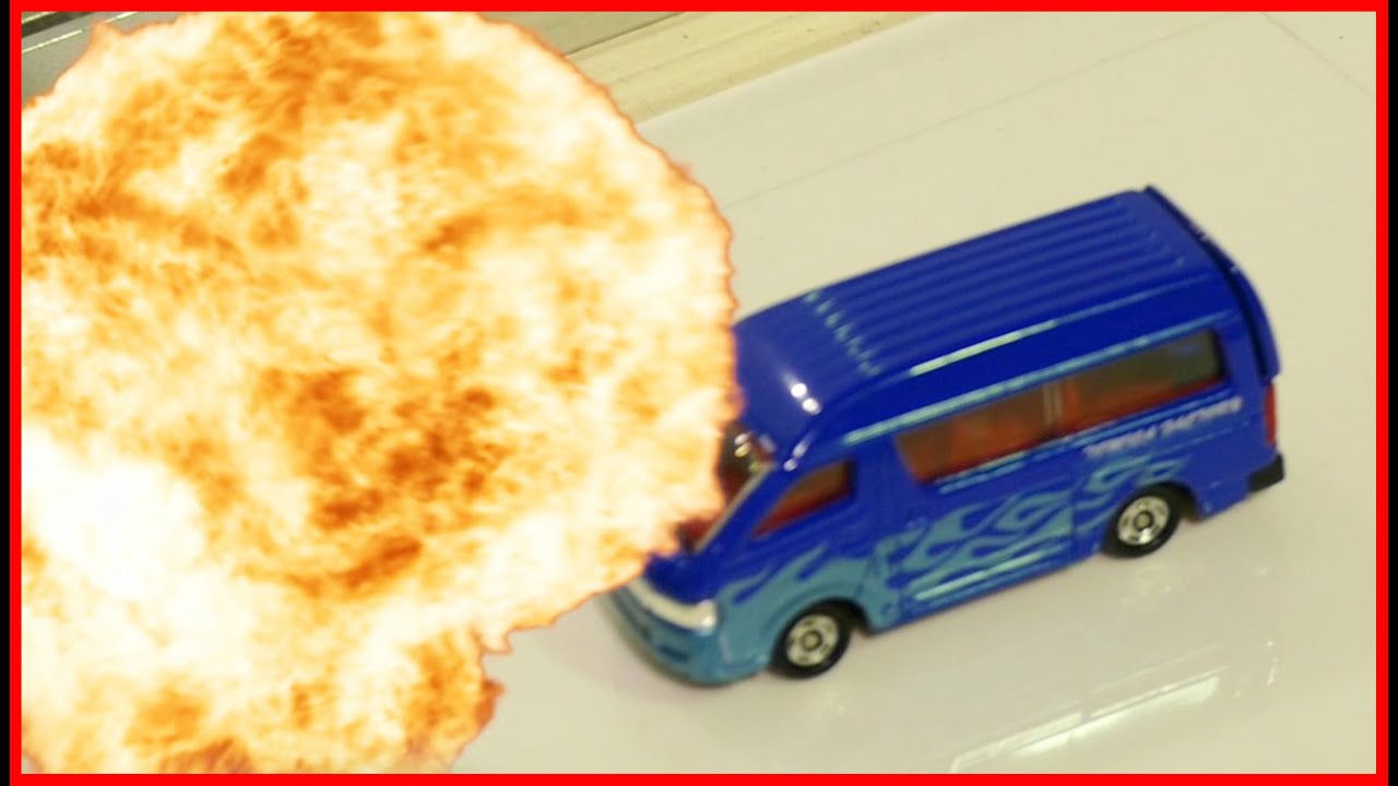 トミカ 組立工場 ハイエース 作ってみた♪ おもちゃ王国 子供とお出かけ Tomica Assembly Factory
