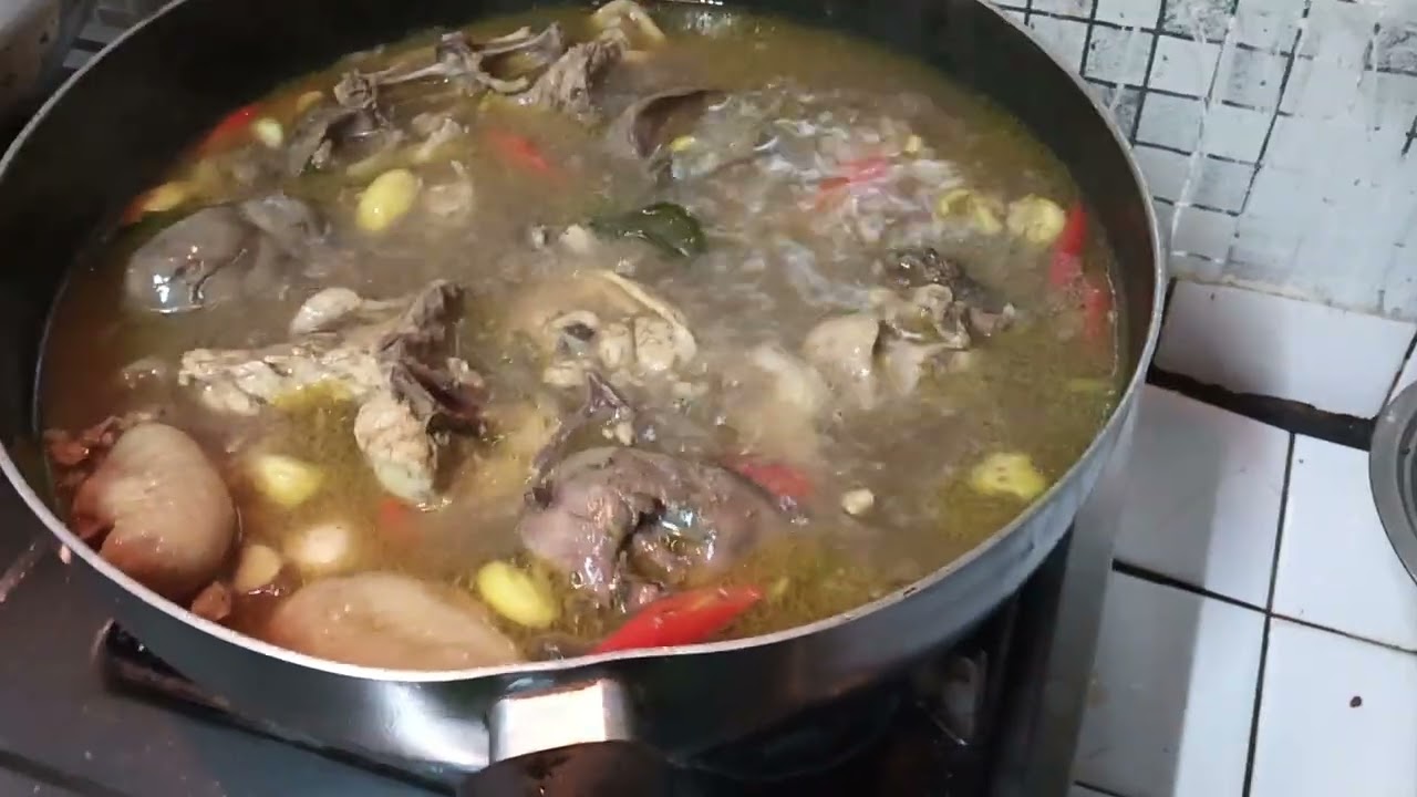 Pulang kerja sekalian beli stok Frozen.. masak ayam kuah kuning 