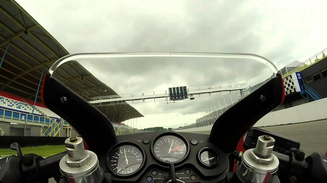 TT circuit Assen - CRT - Honda CBR 600 F3 1996