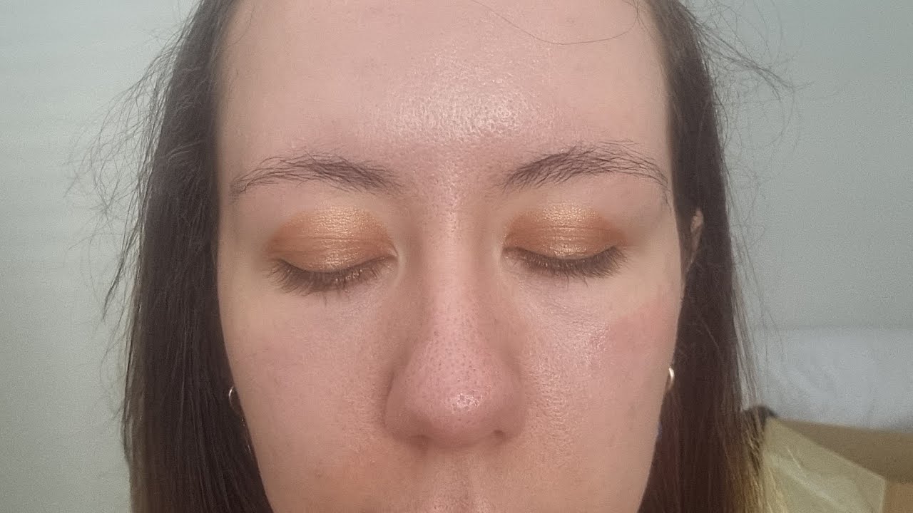 Testing Avon Power Stay Eyeshadow Stick!