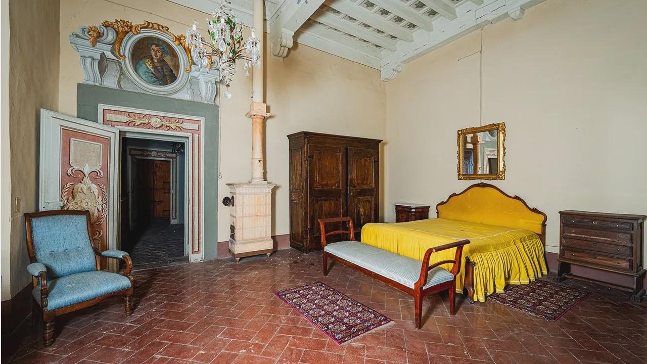 Explora un castillo abandonado de 900 años en el bosque de Toscana