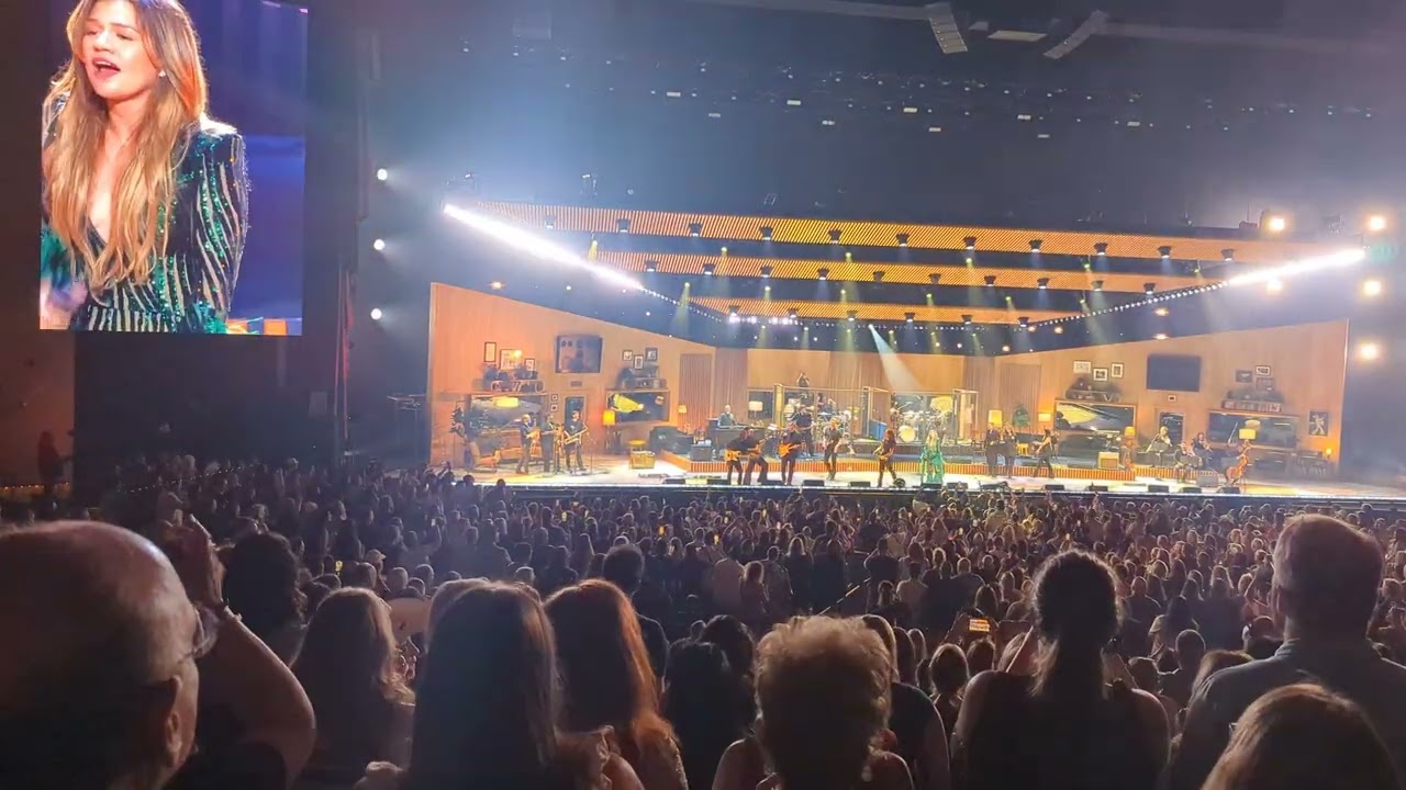 Since U Been Gone - Kelly Clarkson - Studio Sessions Live @ The Colosseum 2025