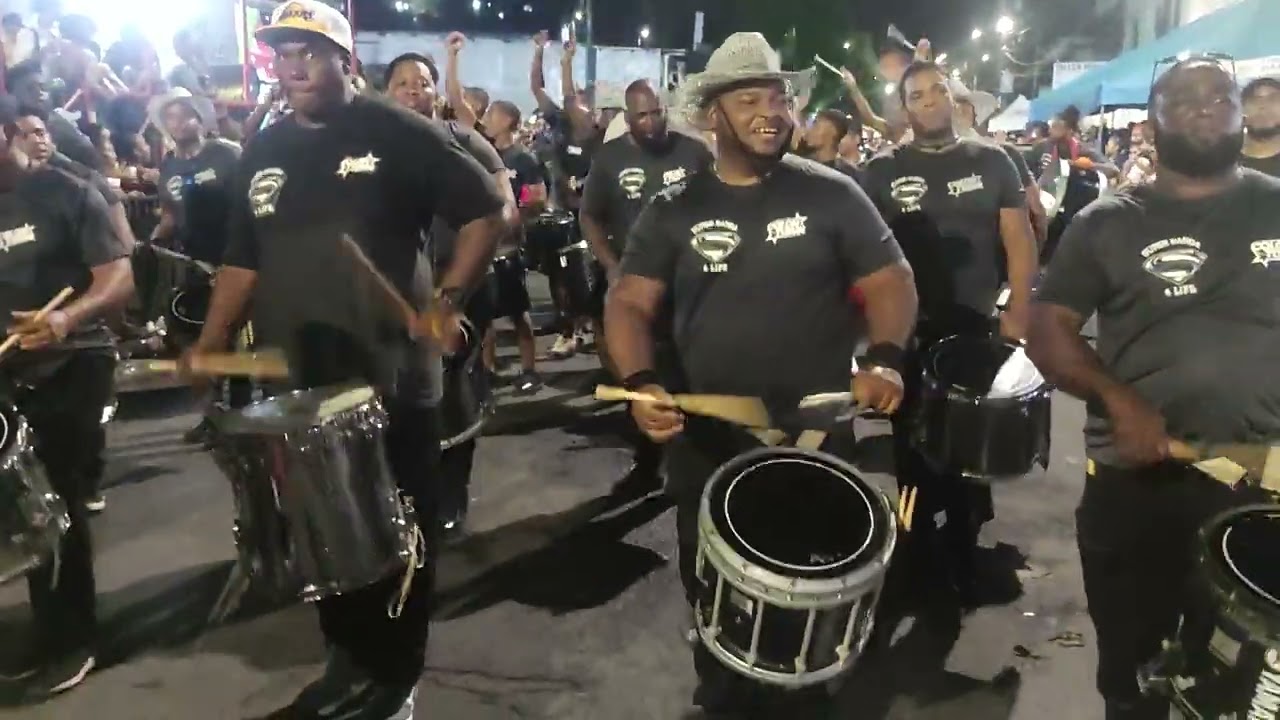 súper banda desfile Torrijos cárter 2023
