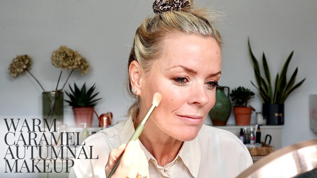 Comforting face masks and a warm Caramel Autumnal makeup