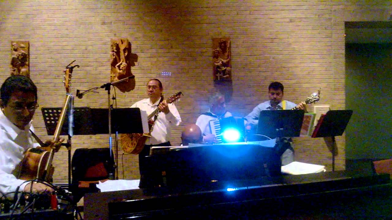 SALMO 117 ALELUIA CANTADO POR JUDITH VIGILIA PASCUAL 2014
