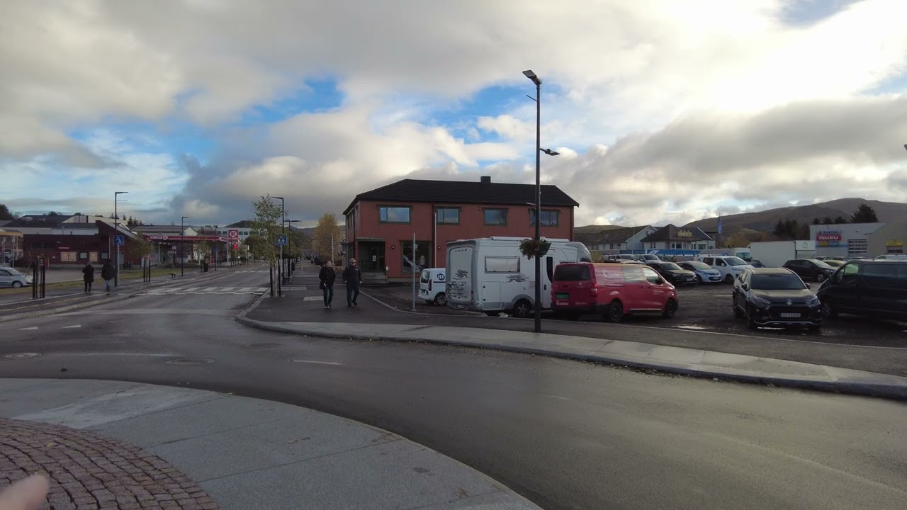Leknes Center of Town. VERY Small 2 road town / city.  Not Open Sundays! - Leknes Norway - ECTV