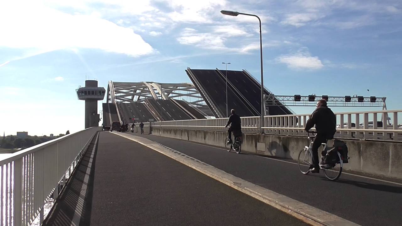 Brugopening Van Brienenoordbrug Basculebrug/ Drawbridge/ Pont Basculant/ Zugbrücke Rotterdam