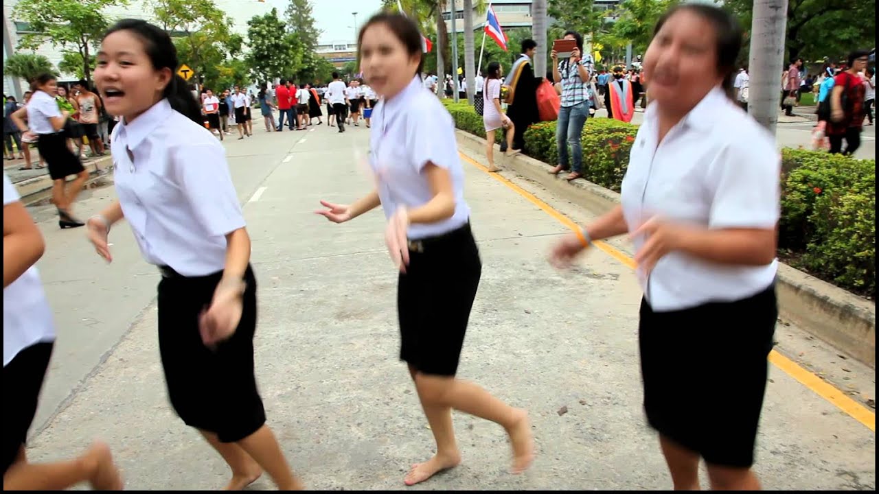 สีสัน ในพิธี รับปริญญา ม.บูรพา