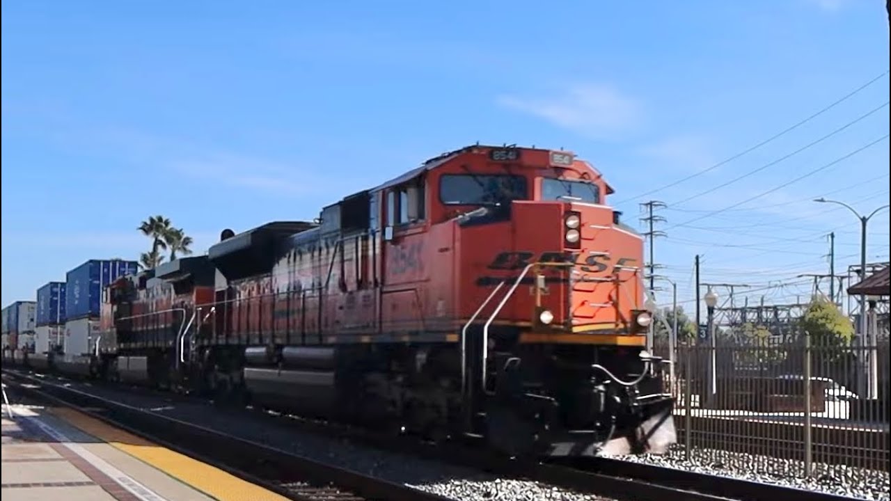 The Return to Fullerton feat H1, SD70ACe leader, hornshows and more!