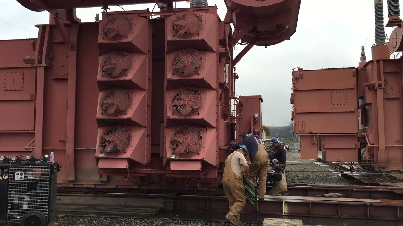 BPA Rigging Crew Moves 547,000-Pound Transformer