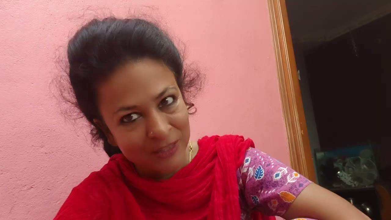 வாழாத ஓலாவ பேசு கூட்டிவிட்டு சம்பாதிக்கிற குடும்பத்தை பத்தி பேசு உனக்கு நிறைய வரும் வீவர்ஸ் su....