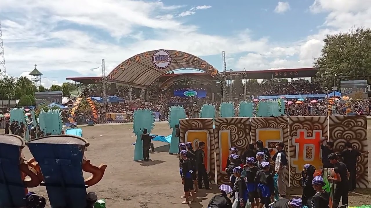 Barangay Poblacion thematic dance