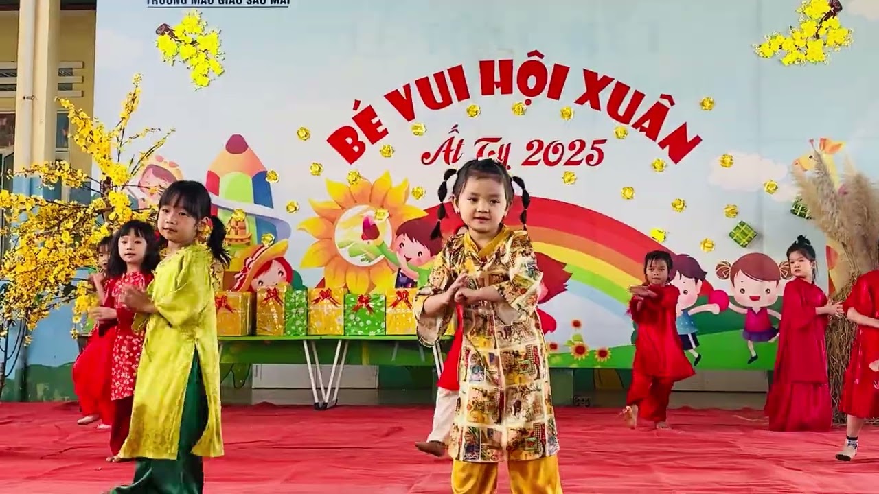 Bé Tuệ Lâm 4 tuổi