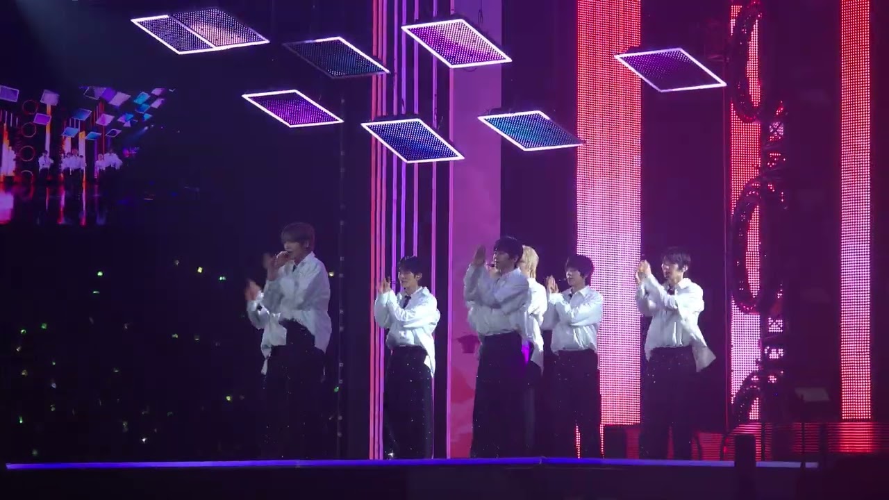 [FANCAM] 아홉 (AHOF) 250726 2025 SBS 가요대전 Summer 그곳에서 다시 만나기로 해 (Rendezvous)