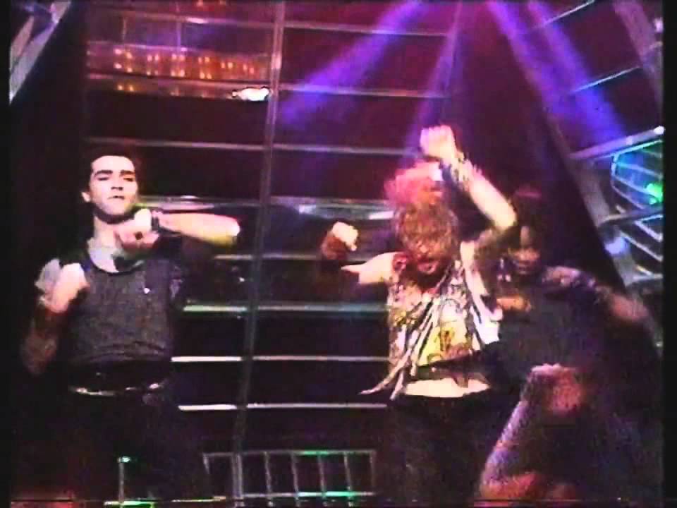 Madonna - Holiday (Live on Top Of The Pops 1984)