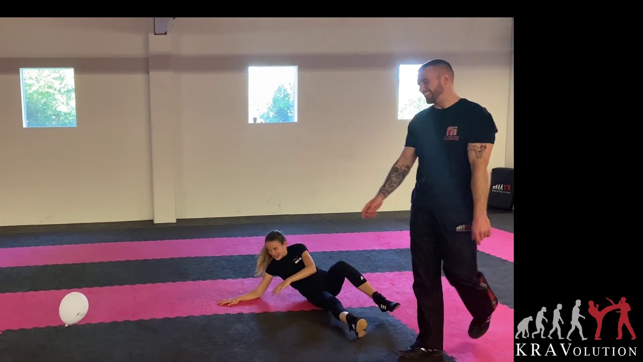 Krav Maga - Wie verteidigst du dich, wenn du auf dem Boden liegst #howto
