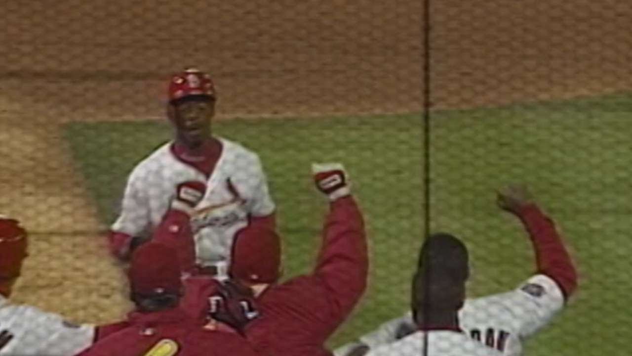 MON@STL: McGee hits walk-off homer in Cards' opener