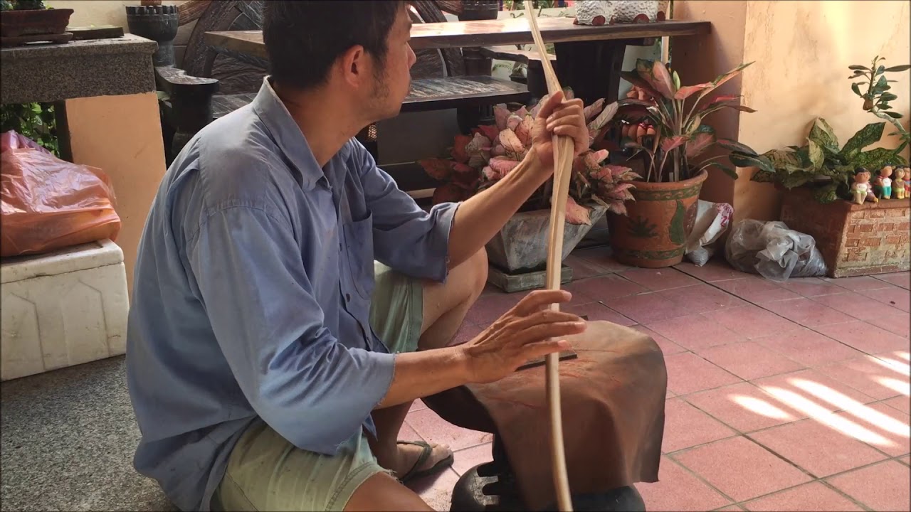 BowMake Show Longbow Bamboo Back Thai woods