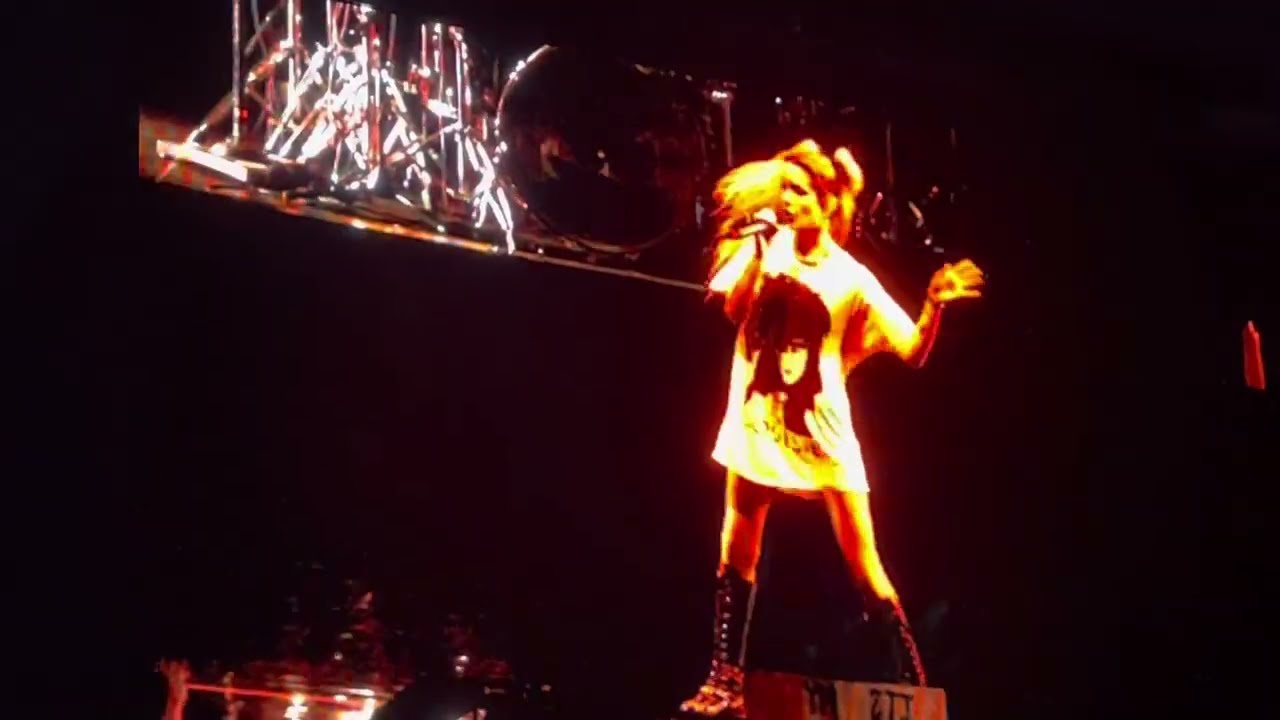 &ldquo;Honey&rdquo; - Halsey live at the Shoreline, CA - June 24, 2022 #halsey #live