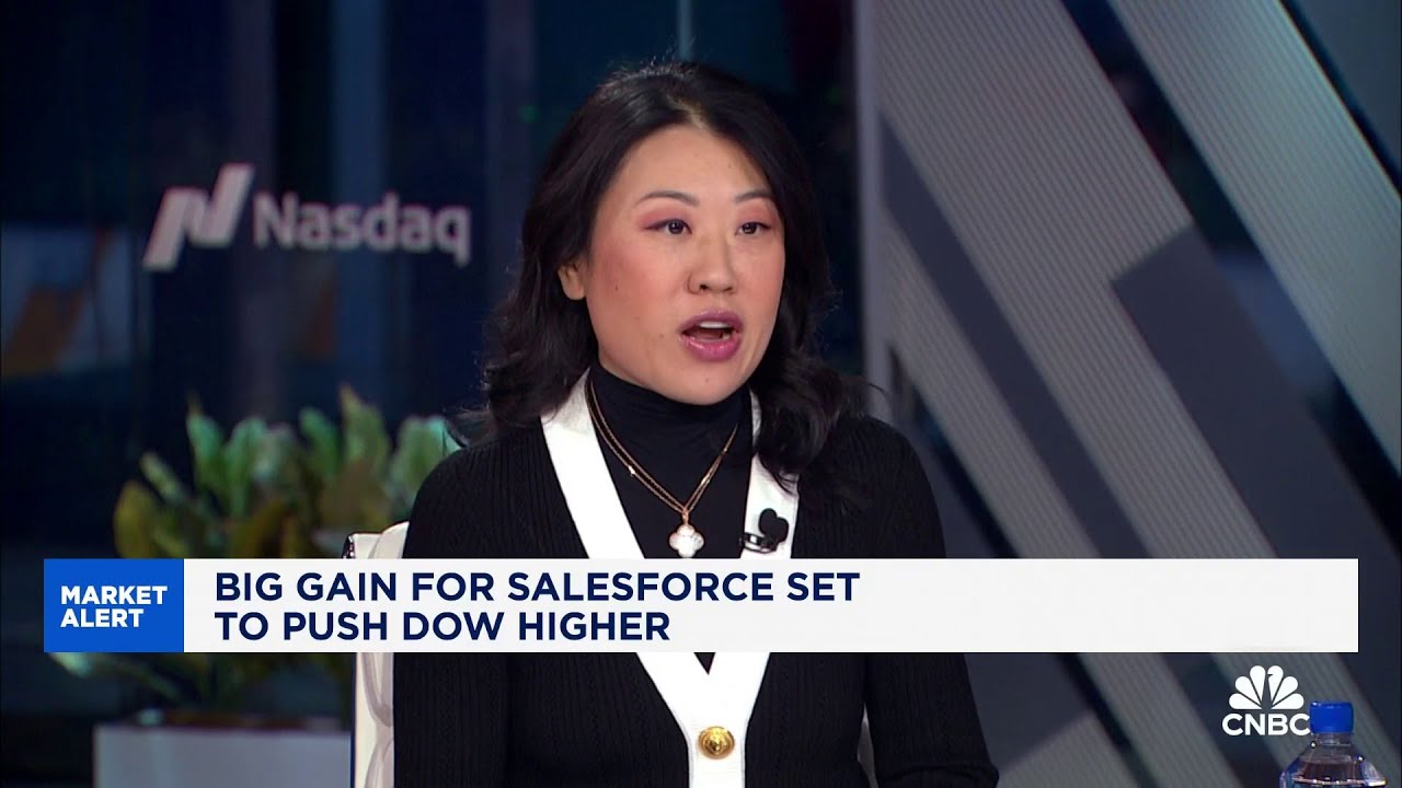 There's a lot of investor concerns for Q1 of next year, says RBC's Amy Wu Silverman
