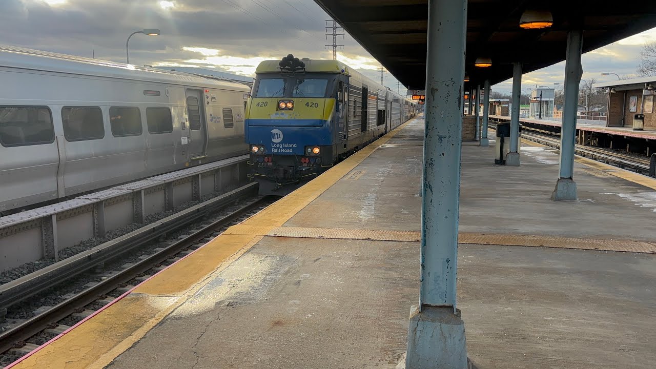 LIRR Main Line: Wednesday PM Rush Hour action at Floral Park (1/7/2026