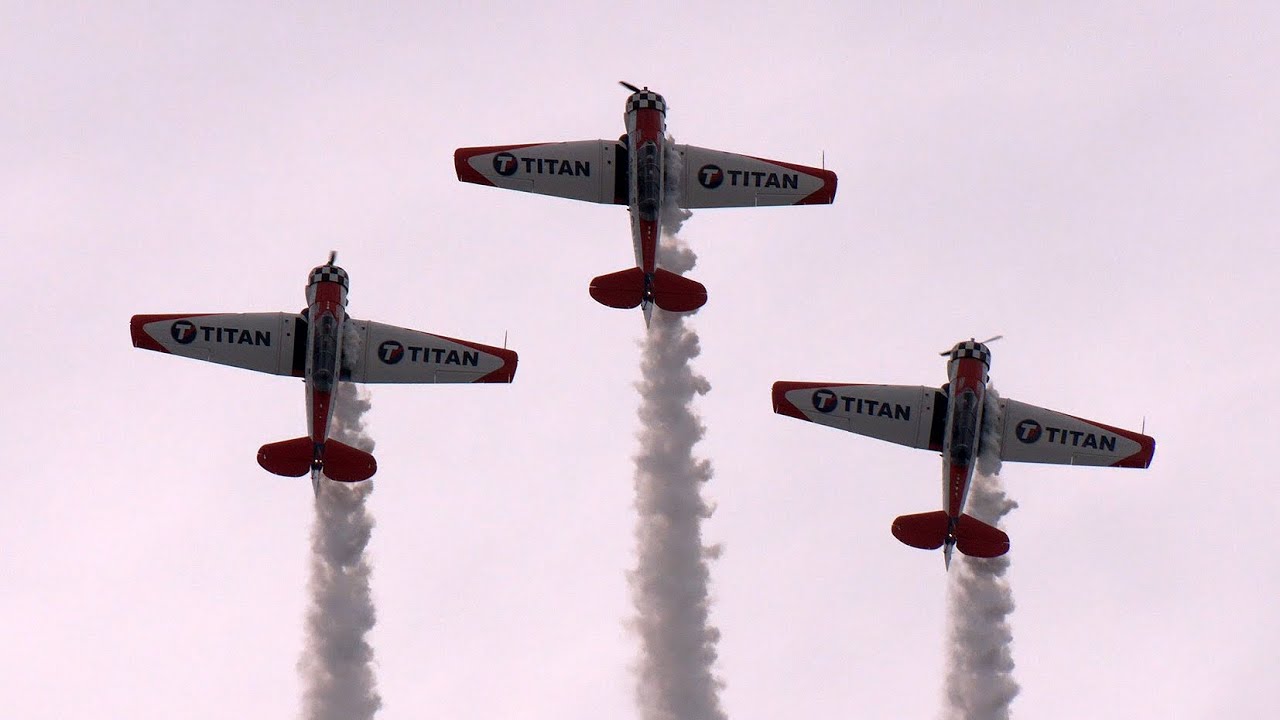 EAA AirVenture 2025 - Titan Aerobatic Team