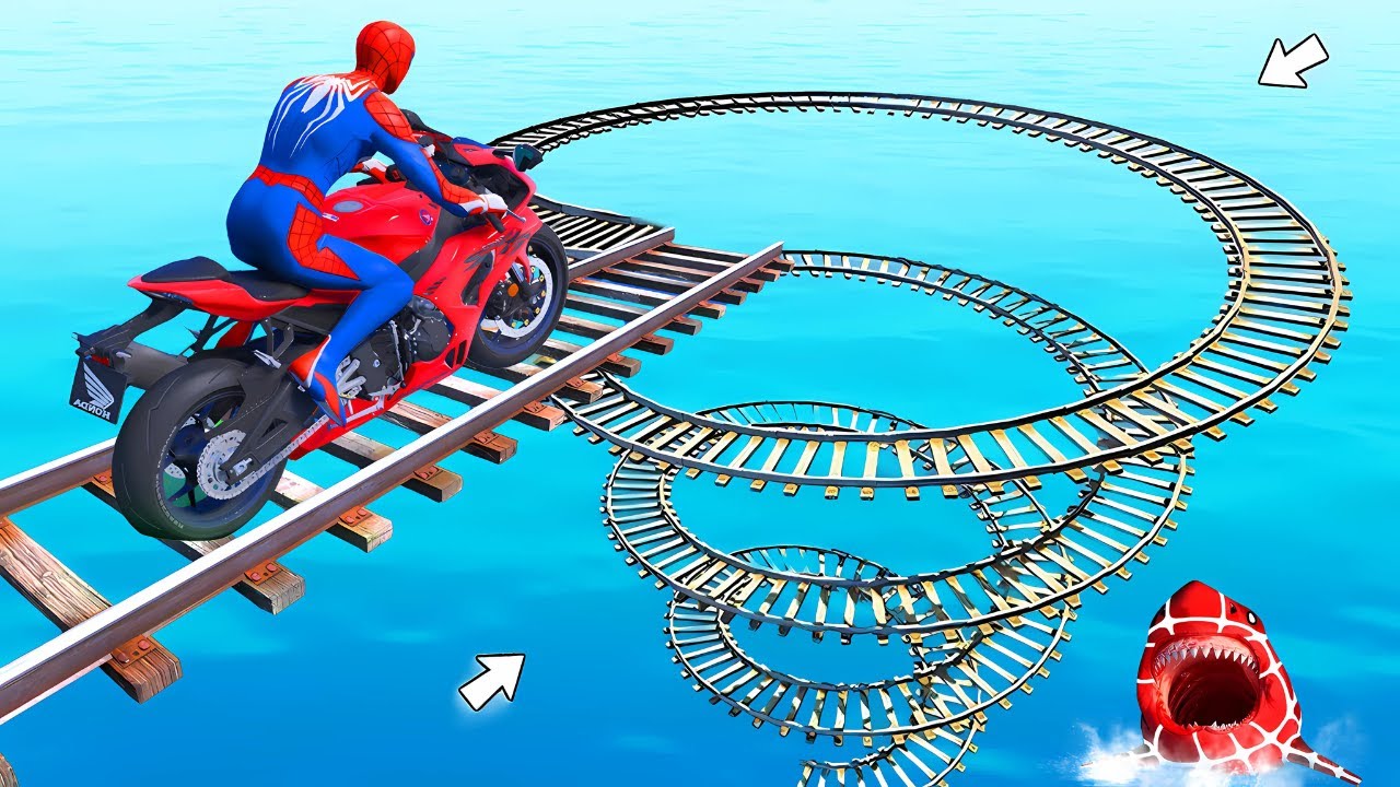 سبايدر مان اصعب دراجة نارية فوق اسماك القرش - Superheroes Ride on Motorcycle Stunt Funny Moments