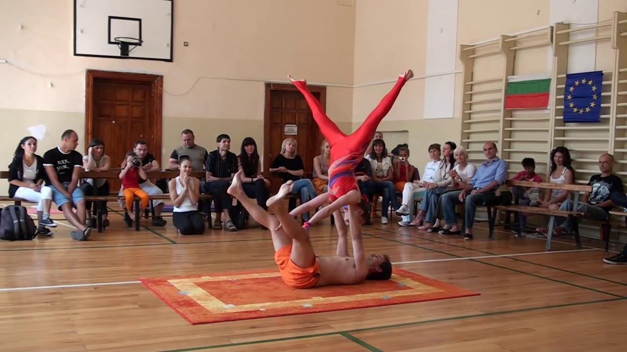 13th European Yoga Championship   Juliana e Luis   Acroyoga