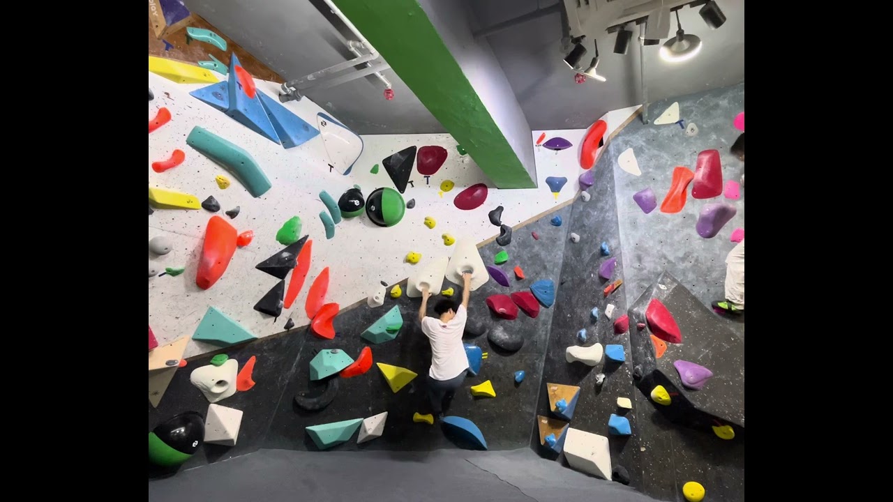 [ボルダリング日記🧗🏻抱石日記] 16012025 V4 その二 @Boulder MAD