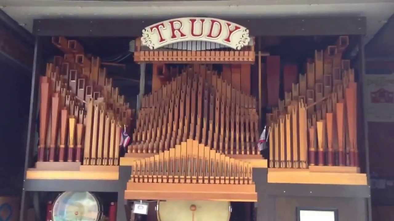 2013-07-20  TRUDY Band Organ at Conneaut Lake Park. 1/3