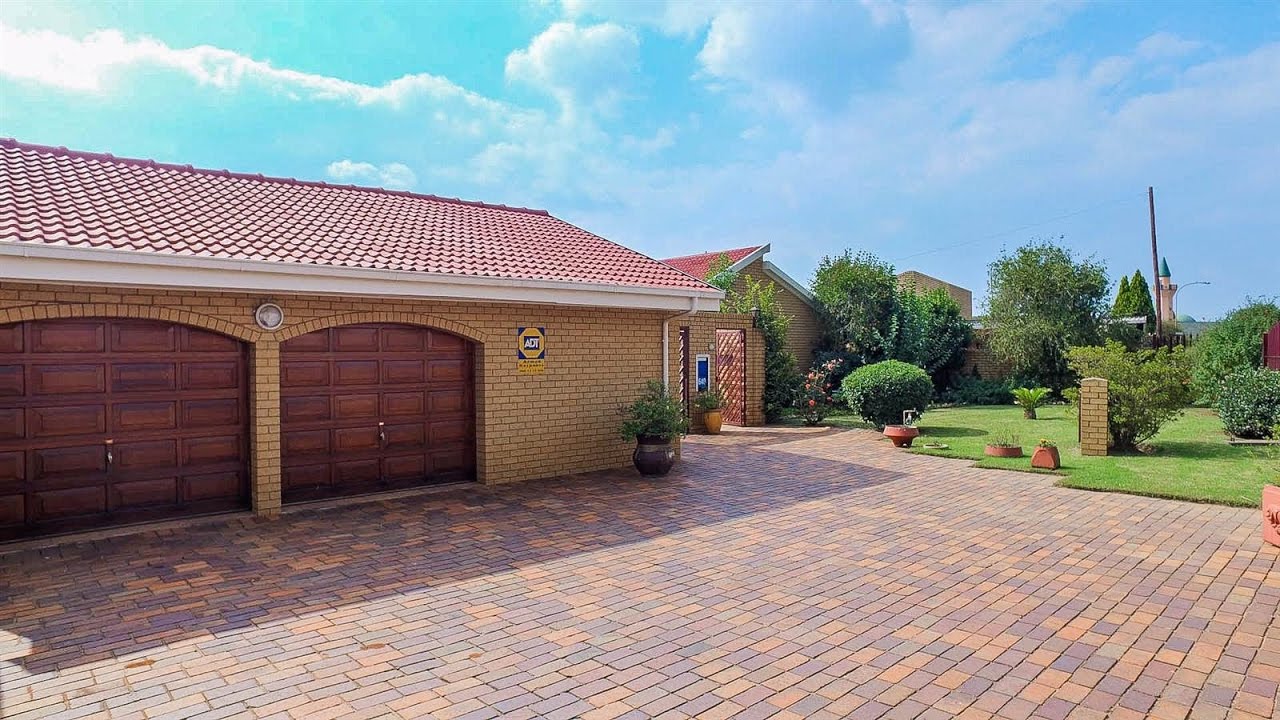 3 Bedroom House for sale in Gauteng | Johannesburg | Lenasia To Ennerdale | Lenasia |