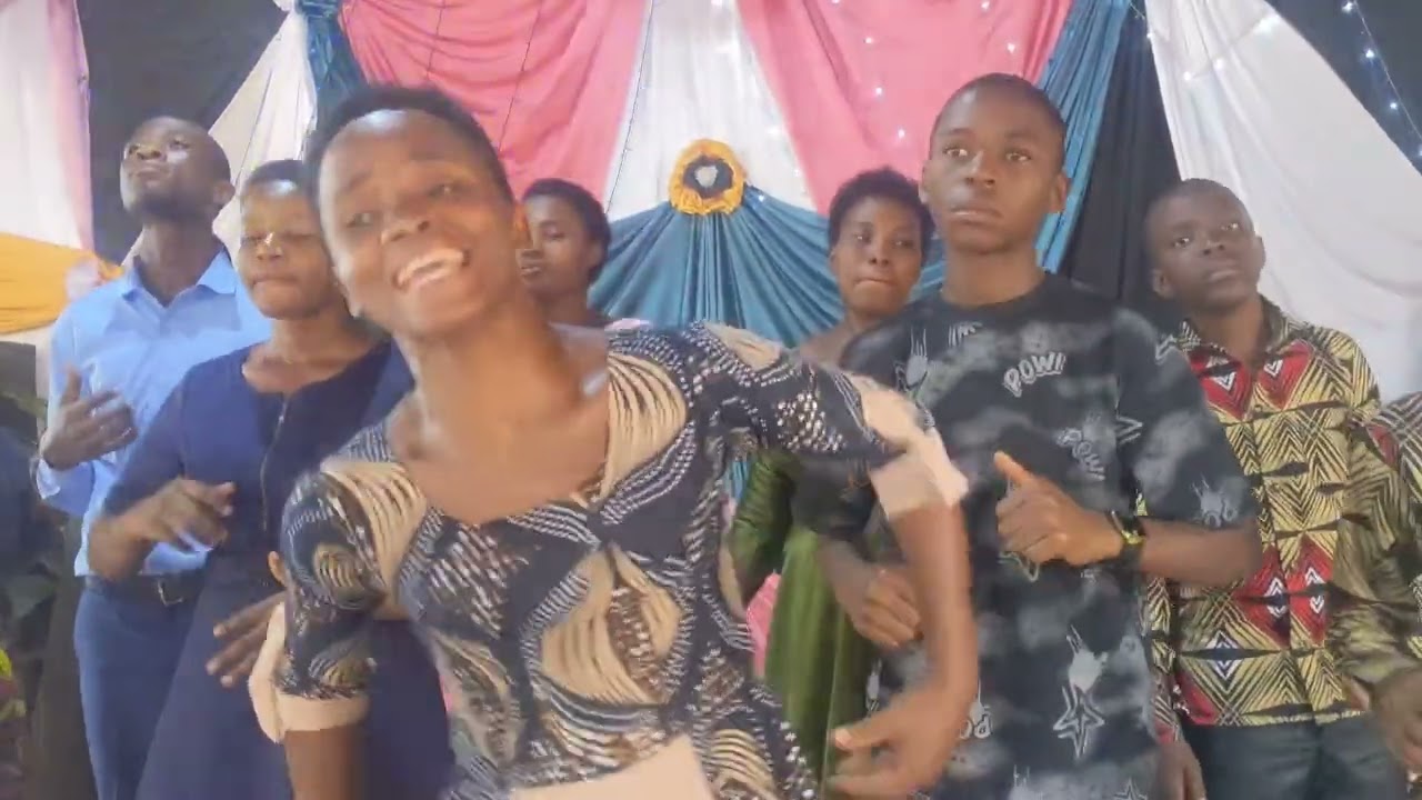Shuhudia wimbo mpya wa shukurani Kwa Mungu